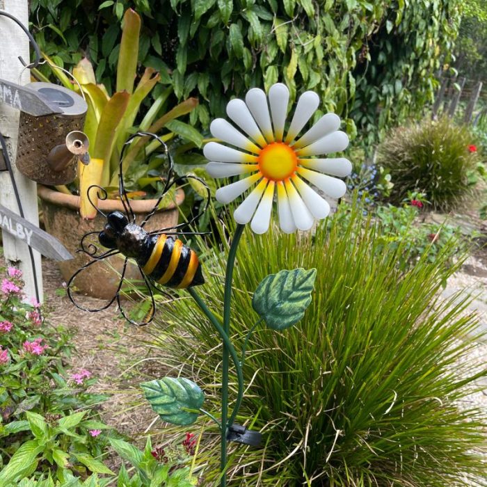 Solar Daisy Bee Garden Stake